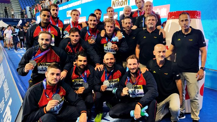 Telediario 1 - Los subcampeones españoles del waterpolo regresan a casa
