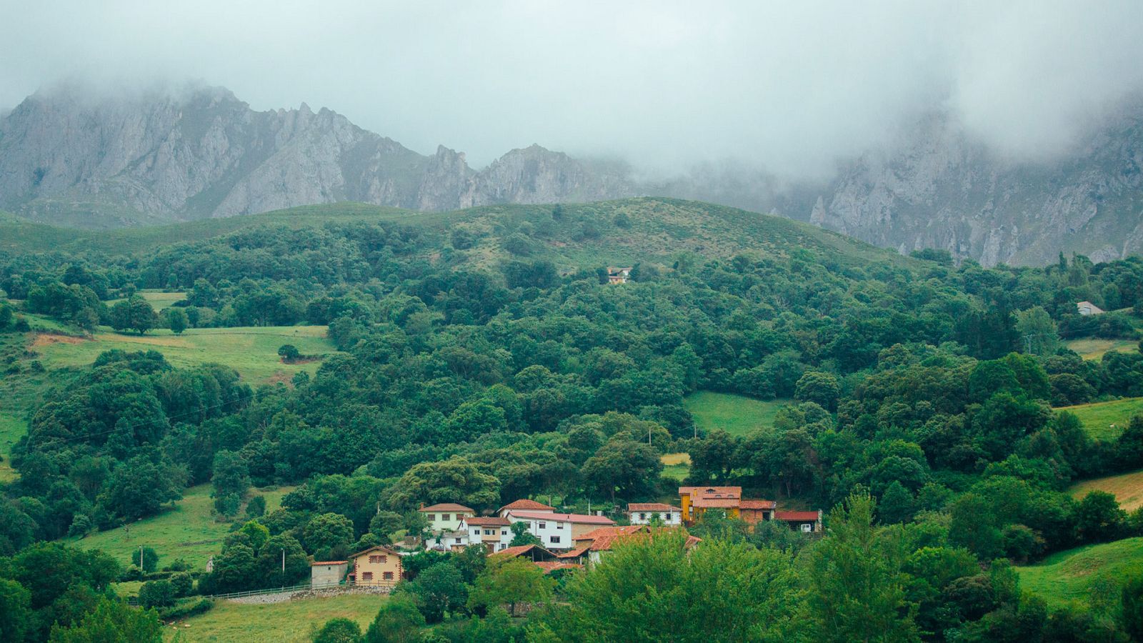 Descenso de las temperaturas en la mitad norte, más acusado en el Cantábrico y alto Ebro - Ver ahora