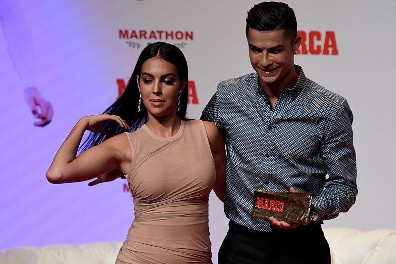 Corazón - Cristiano Ronaldo: Su futuro con Georgina y sus hijos está en España