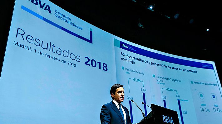 Telediario 1 - El BBVA, primera empresa investigada por un presunto delito de corrupción en los negocios