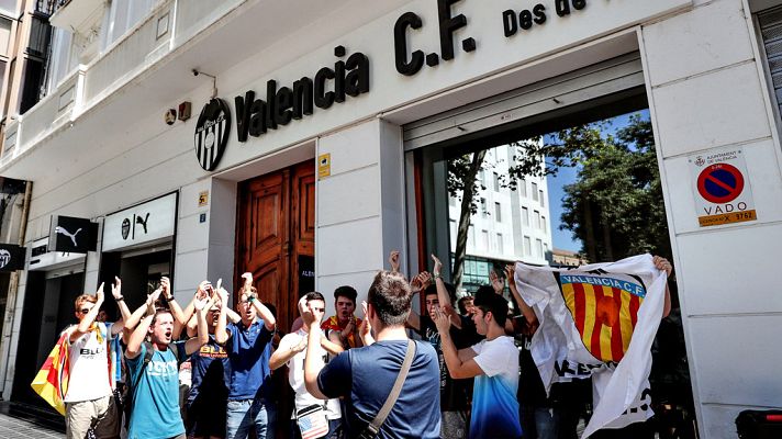 Telediario 1 - Calma tensa en la cúpula del Valencia C.F.