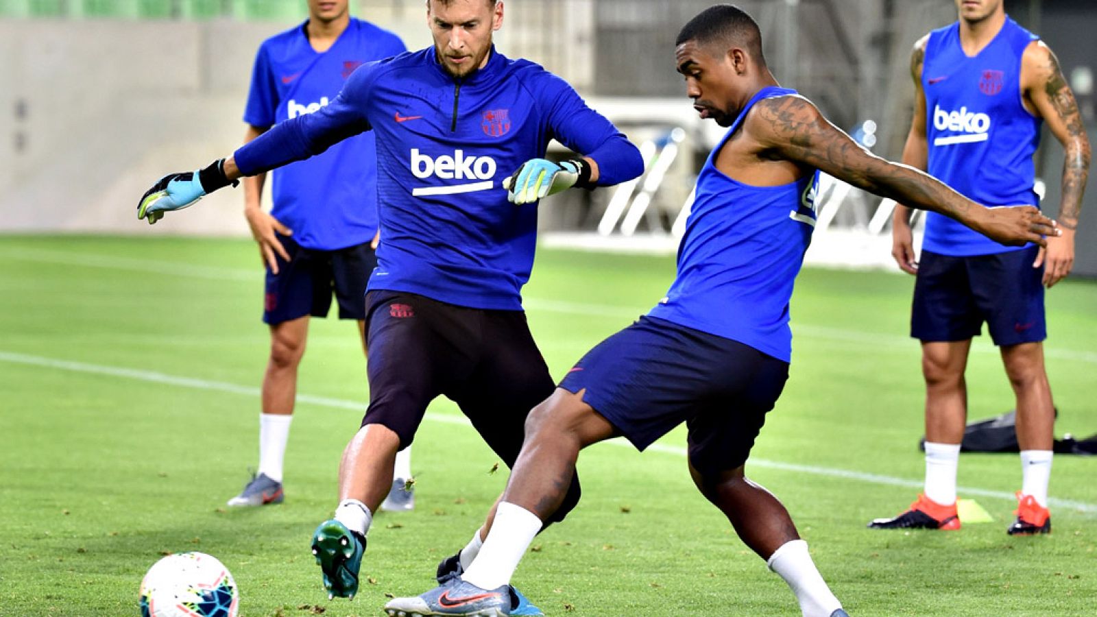 El Zenit San Petersburgo confirmó este lunes que negocia con el Barcelona el fichaje del brasileño Malcom Filipe Silva de Oliveira, aunque descarta que vaya a pagar 40 millones de euros por el traspaso.