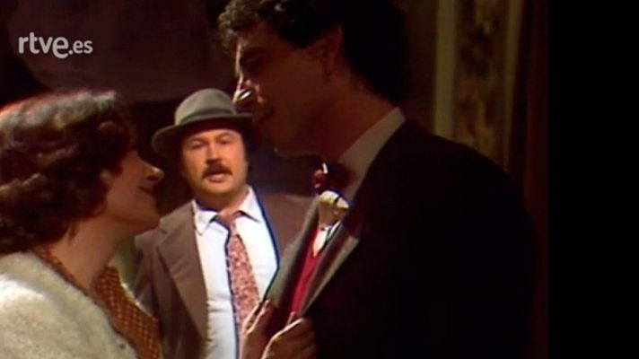 Vídua, però no gaire - Dues indefenses dones