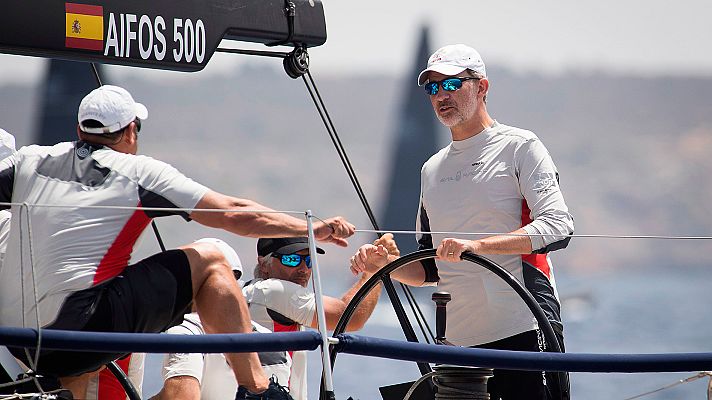 Telediario 1 - El Aifos 500, con Felipe VI a bordo, navega octavo en la Copa del Rey de vela