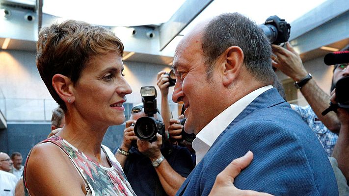 Telediario 1 - Chivite promete trabajo y diálogo y Navarra Suma habla de "traición a la democracia"