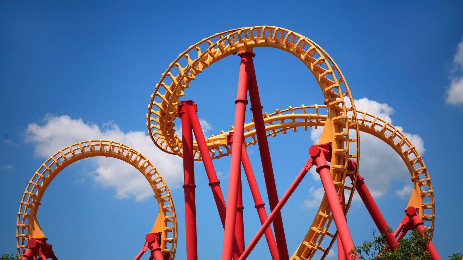 La policía trata de prevenir los altercados en la feria