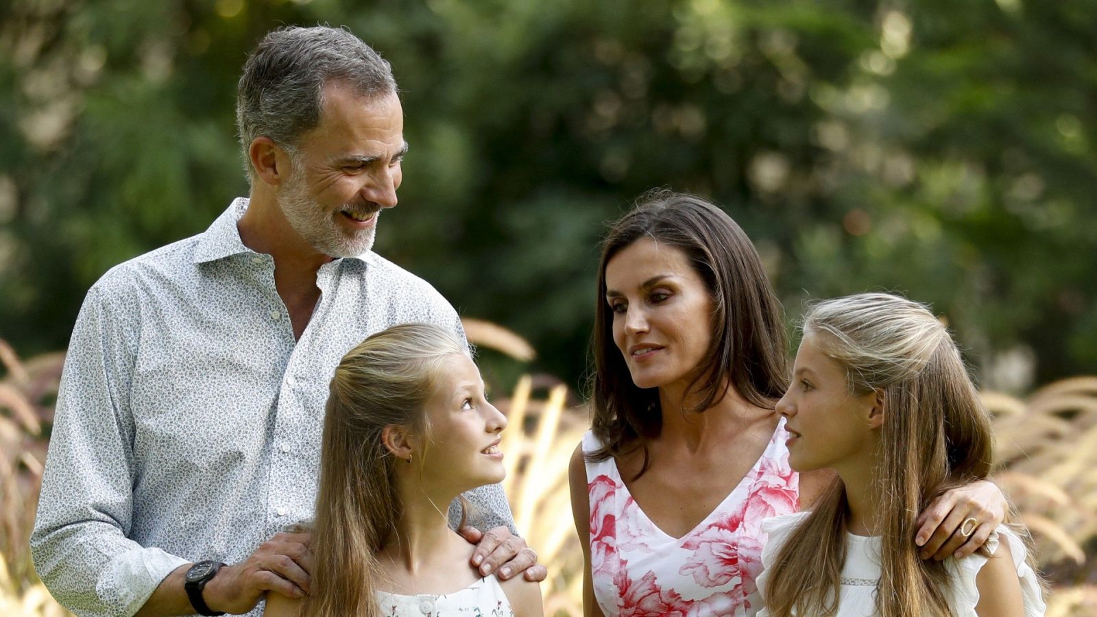 Los Reyes hacen su tradicional posado en Marivent - Rtve.es