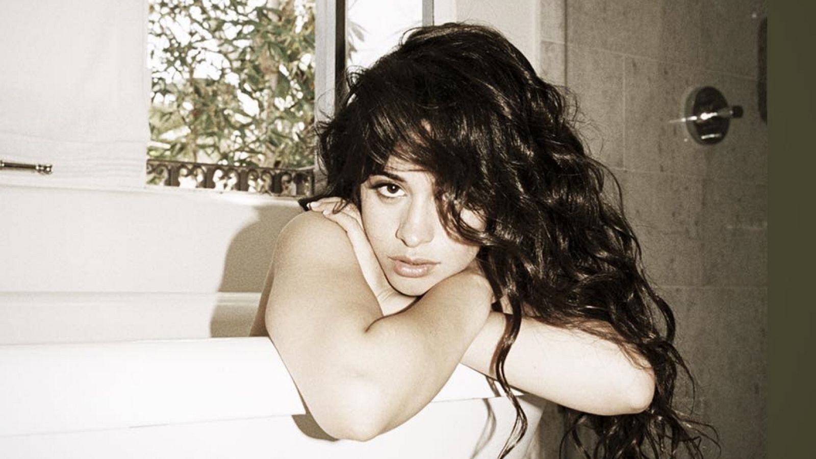 Camila Cabello, Jason Momoa y Cristina Pedroche pasan del "body shaming"