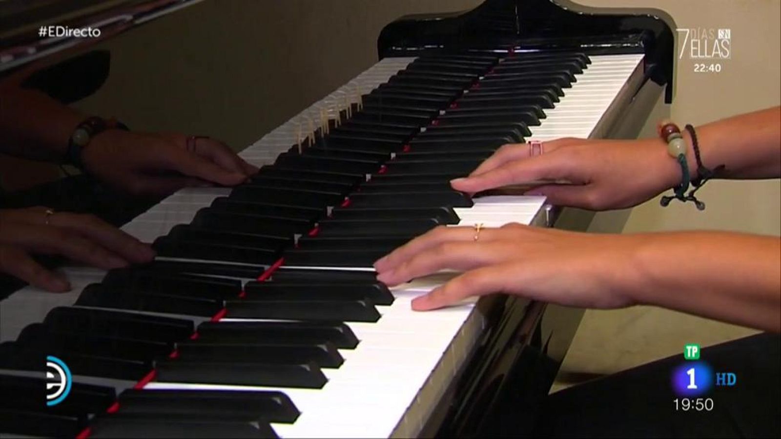 Música en la UVI móvil | Ver