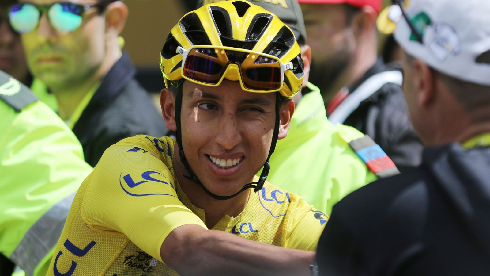 Ciclismo | Bernal, recibido como un héroe en Colombia - RTVE.es | Ver