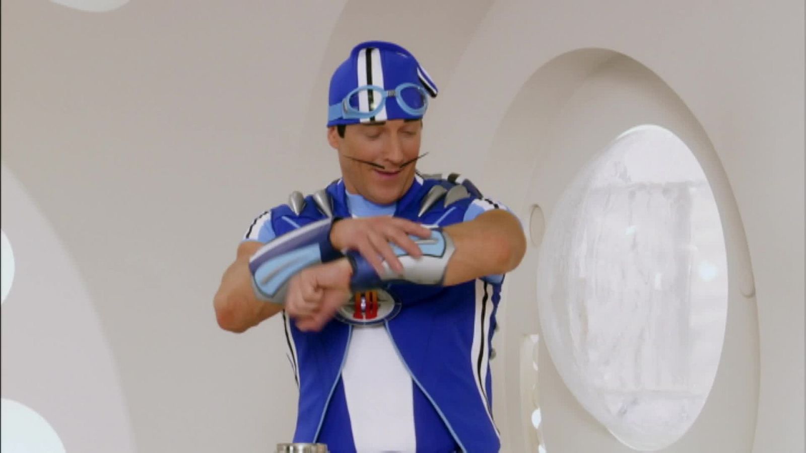 Estorba fantasmas - Lazy Town | Ver