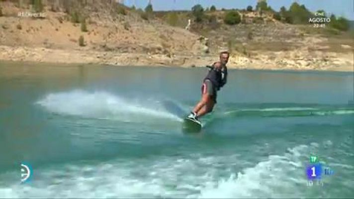 España Directo - Practicando Wakeboard