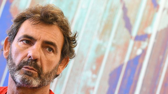 Telediario 1 - El fundador de Open Arms: "No podemos evacuar a 39 personas y decirle a las otras 121 que ellas no salen"