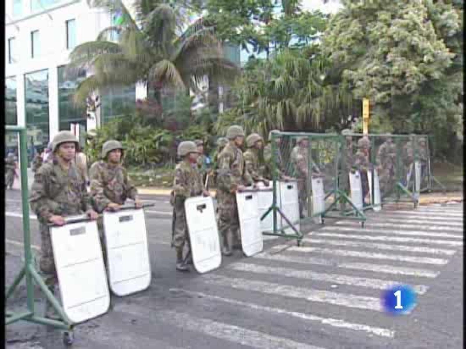 El gobierno salido del golpe de Estado del domingo en Honduras ha rechazado el ultimátum de la OEA | Ver