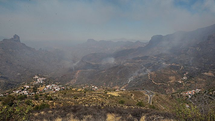 Telediario 1 - Continúan las tareas de extinción del fuego en la cumbre de Gran Canaria, que ya ha quemado más de 1.000 hectáreas