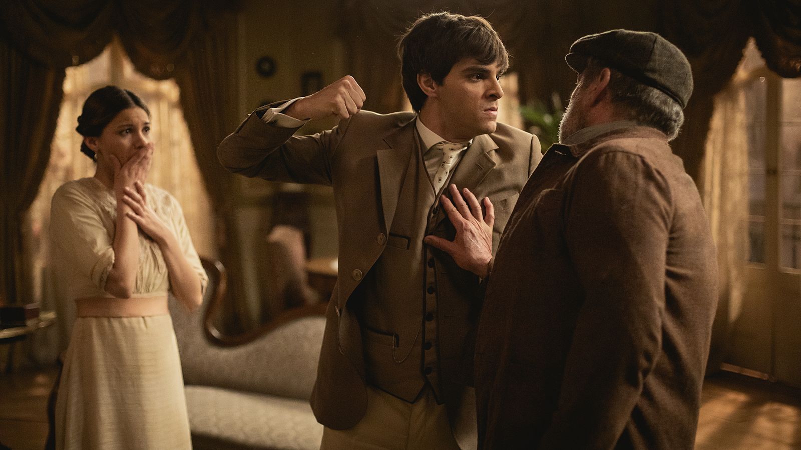 Emilio golpea a Ledesma | Ver