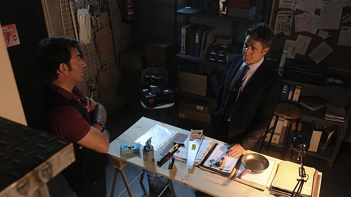 Servir y proteger - Damián le confiesa un secreto al comisario Bremón