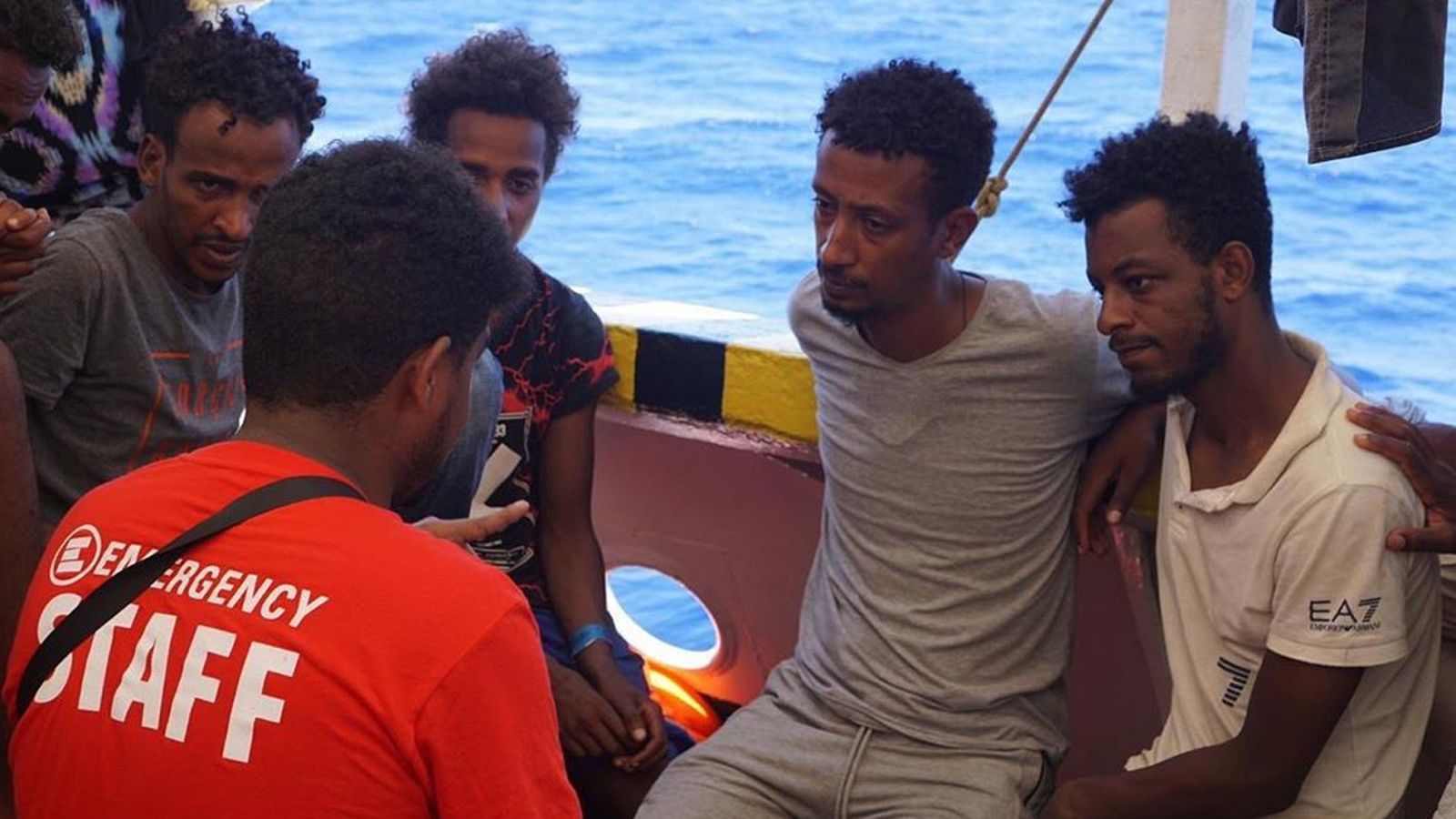 Miembros de la UE con el apoyo de Bruselas, negocian para buscar una solución a la crisis del Open Arms | Ver