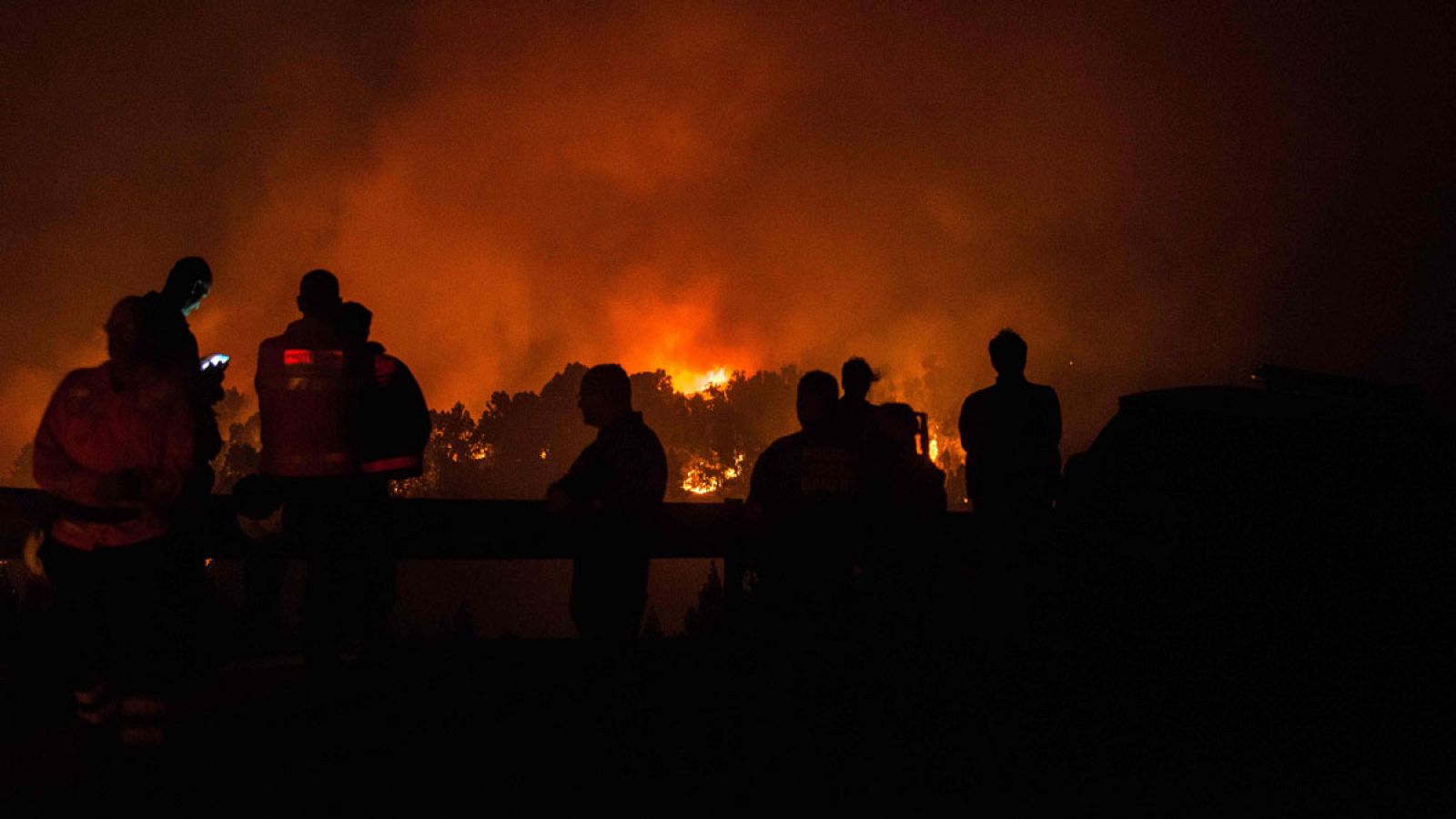 Se declara un incendio forestal en Gran Canaria, que obliga a evacuar la localidad de Tejeda - Informativo 24h | Ver