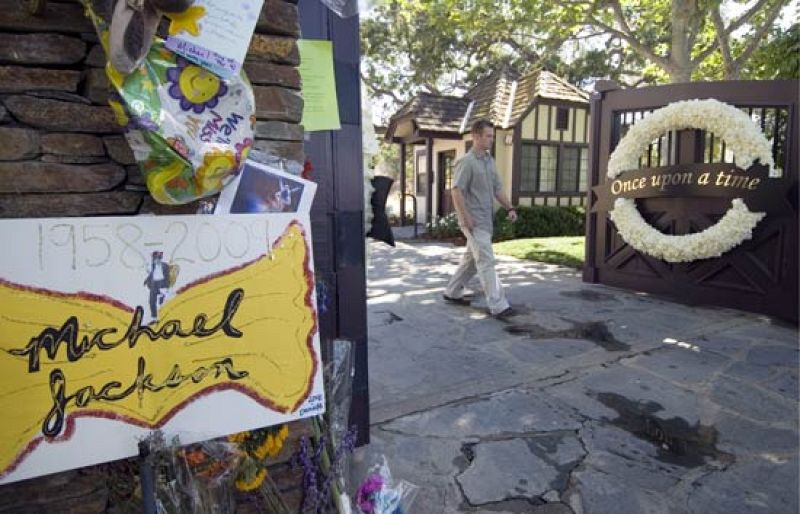 En Los Ángeles toda la atención se concentra en la casa de los padres de Michael Jackson