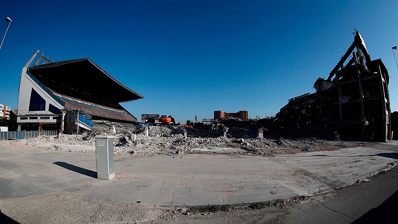 Estadio Vicente Calderón, la lenta demolición de un icono del fútbol