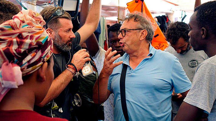 Telediario 1 - El alcalde de Lampedusa visita el Open Arms