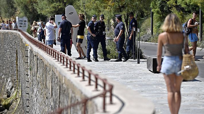 Telediario 1 - Identificaciones y restricciones de paso en Biarritz, así es la seguridad extrema por el G7
