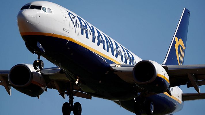 Telediario 1 - Preocupación en Canarias por el cierre de las bases de Ryanair en las islas