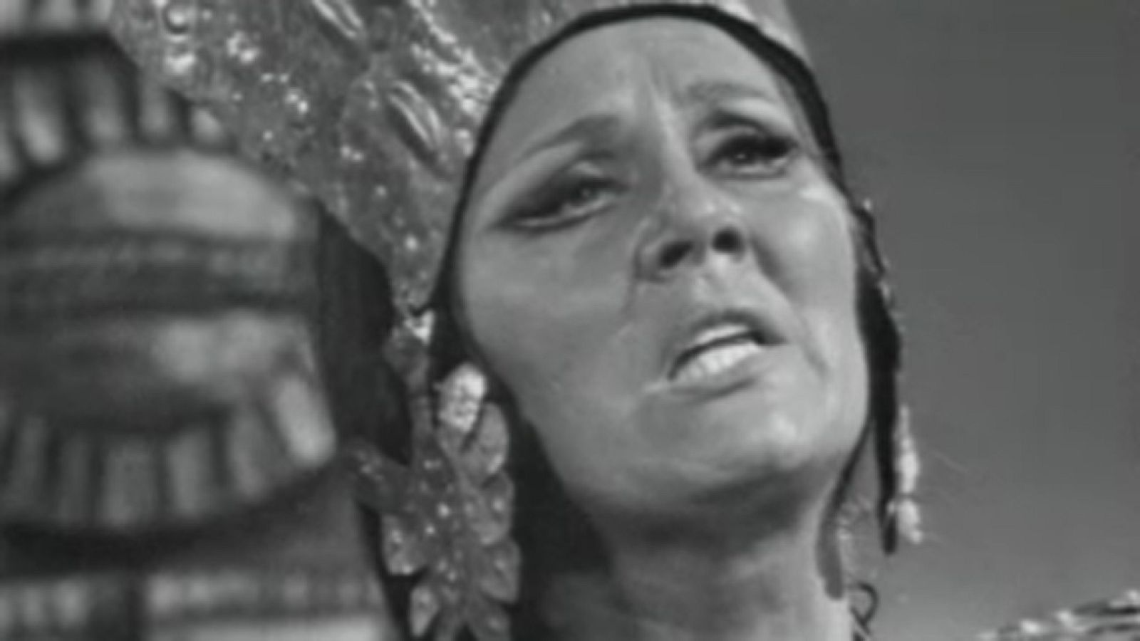 Noche de teatro - Seis personajes en busca de autor - Teatro en el Archivo de RTVE | Ver