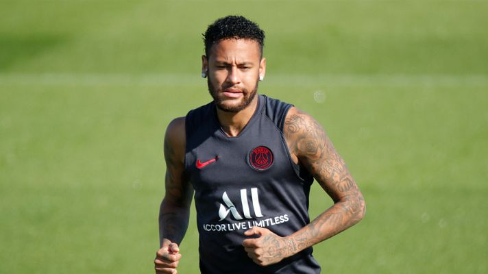 Telediario 1 - El directivo Javier Bordas, tras reunión con el PSG: "Estamos más cerca"