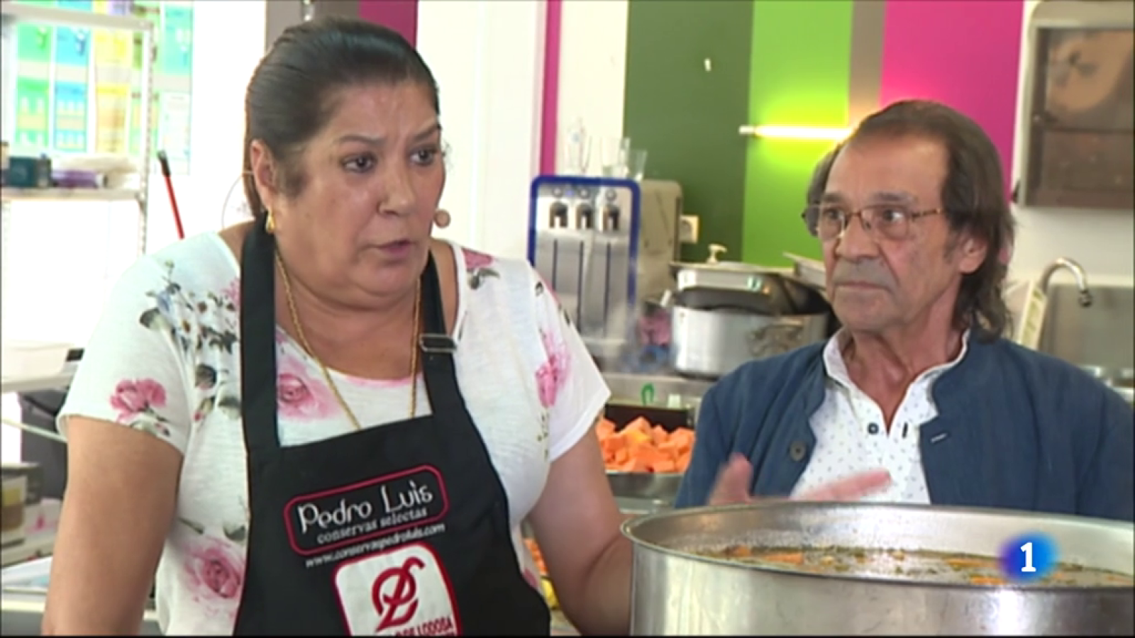 Amparo Niño, la Mujer de Pepe Habichuela, prepara un puchero gitano