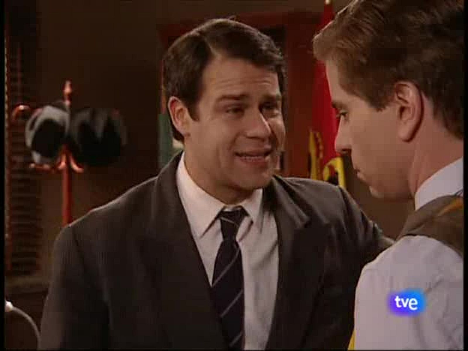 Amar en tiempos revueltos - T4 - Capítulo 215 - Amar en tiempos revueltos | Ver