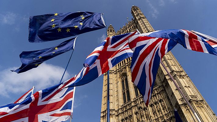 Telediario 1 - Boris Johnson logra suspender el Parlamento y acerca un posible 'Brexit' sin acuerdo