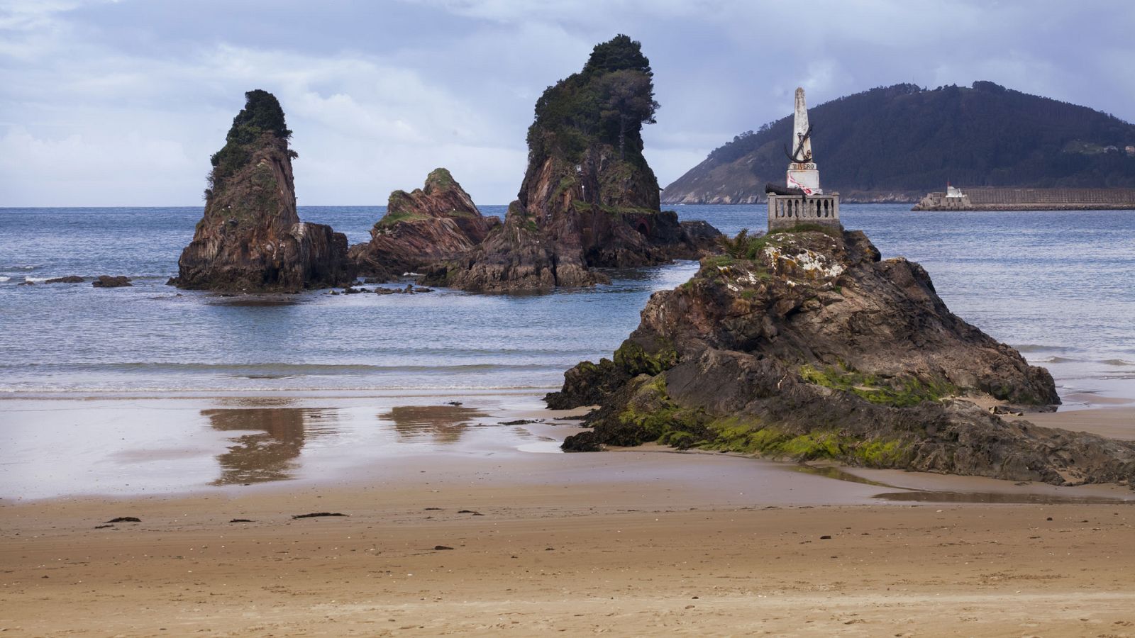Cielo poco nuboso en casi todo el país salvo en Galicia y Cantábrico - Ver ahora