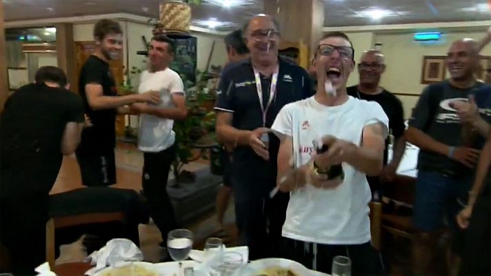 Vuelta ciclista a España - Vuelta 2019 | Así celebró Madrazo y el Burgos-BH su victoria en la quinta etapa