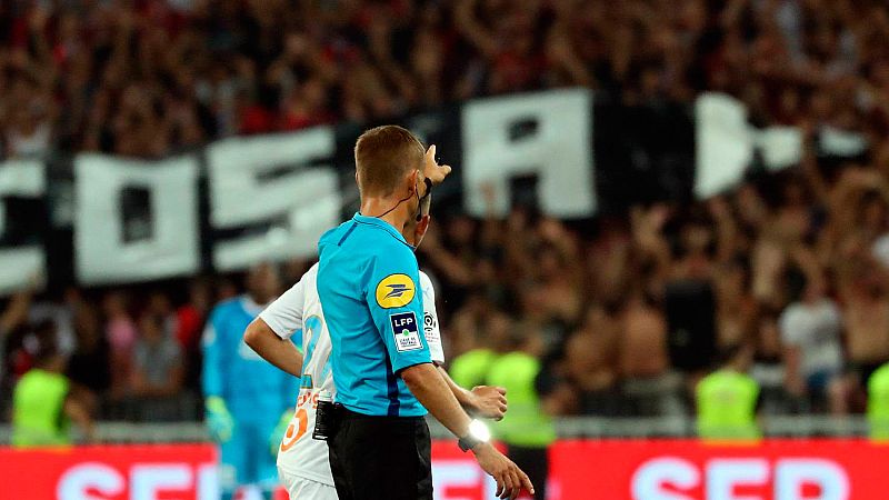 La homofobia, un problema recurrente en los estadios franceses