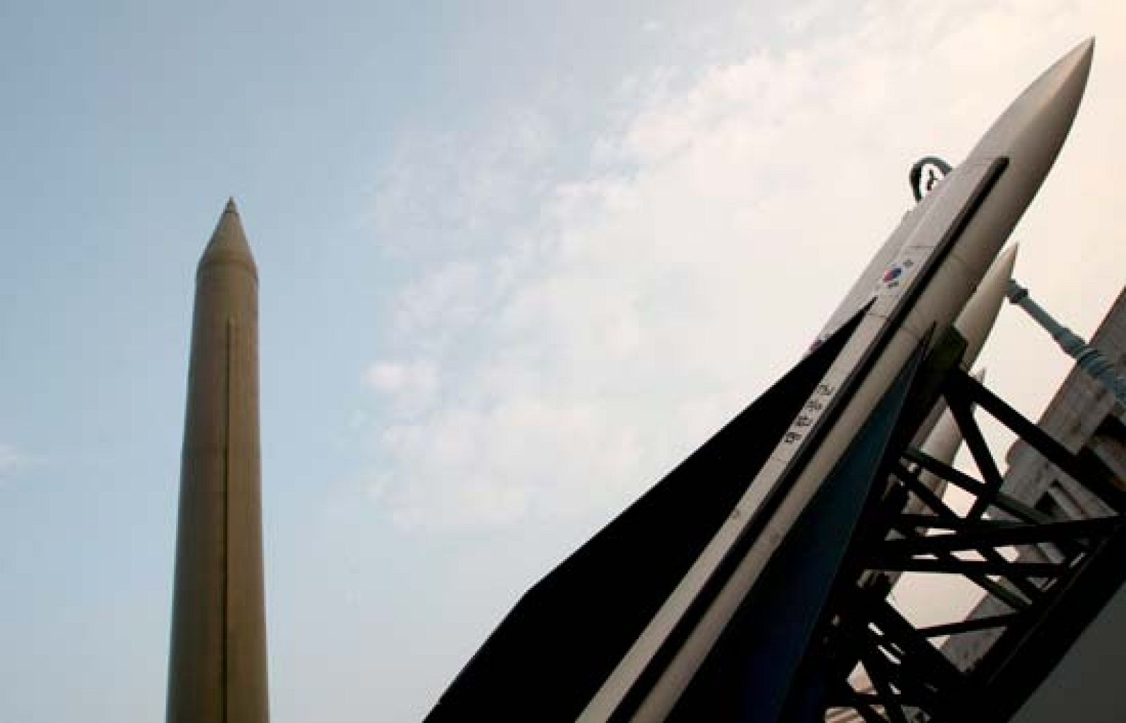 Corea lanza siete nuevos misiles | Ver