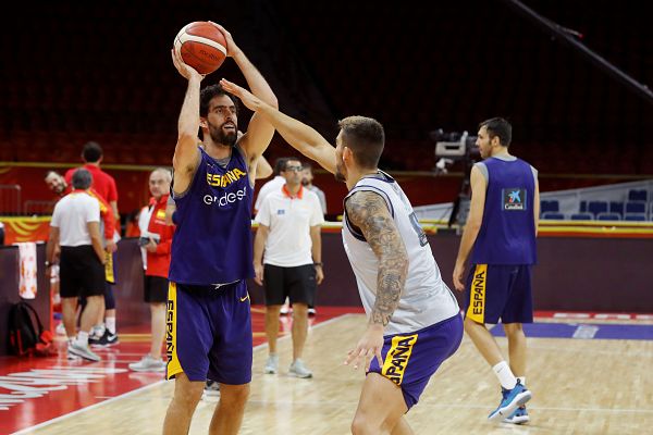 Telediario 1 - España prepara el partido antre Irán con el recuerdo del Mundial conquistado en 2006