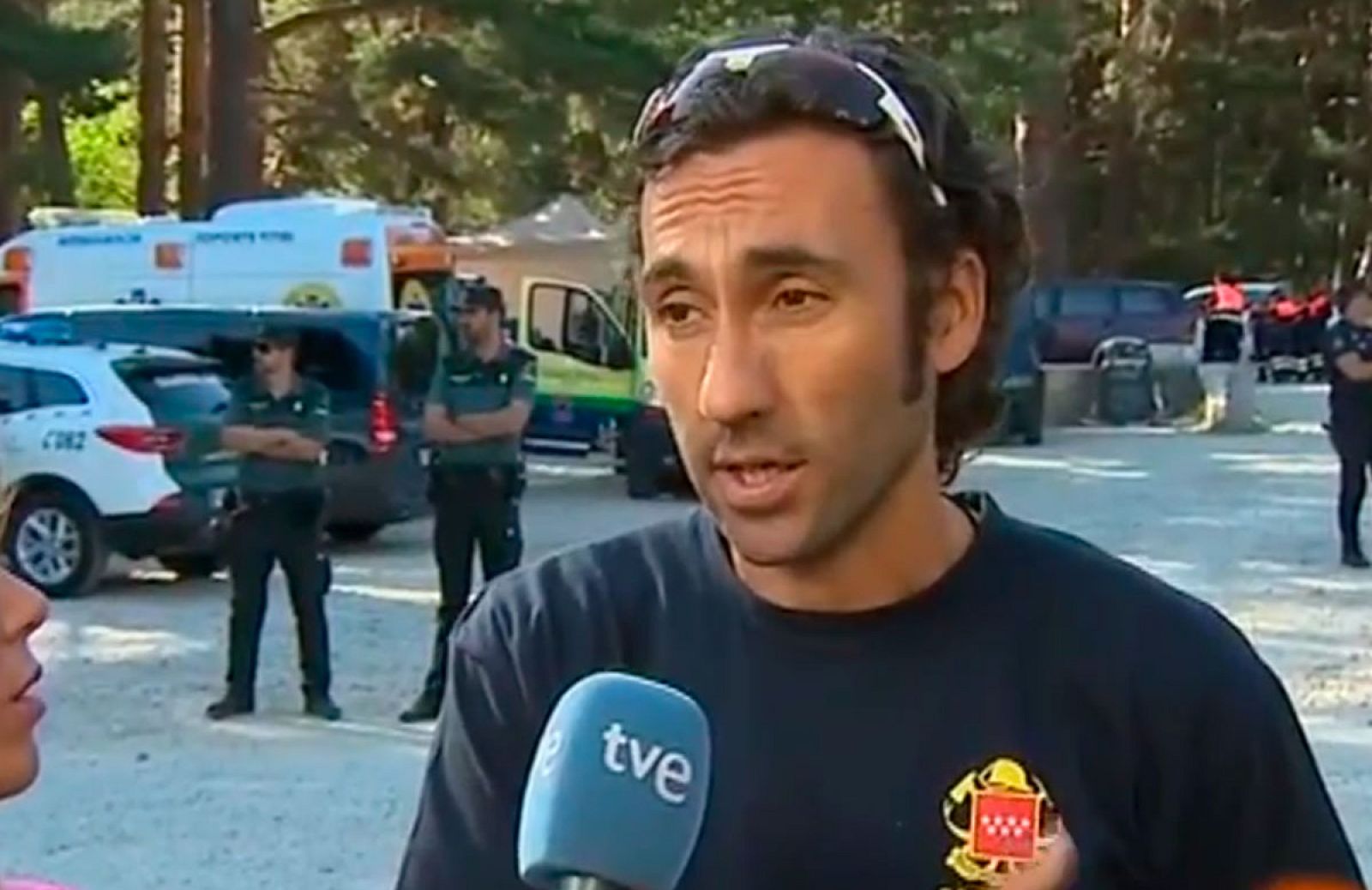 Oficial de bomberos de la Comunidad de Madrid, sobre Blanca Fernández Ochoa: "Todavía esperamos que pueda estar viva" -RTVE.es | Ver