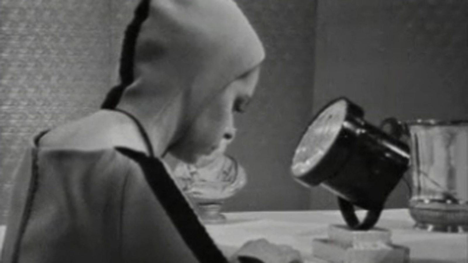 Crónicas fantásticas - Llegó con el otoño - Crónicas fantásticas | Ver