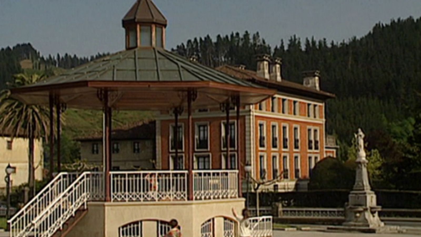 Un país en la mochila - Encartados - ver ahora