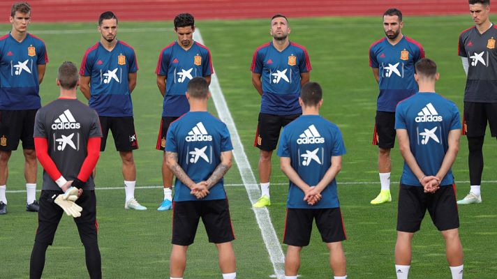 Telediario 1 - La selección española rinde homenaje a Blanca Fernández Ochoa