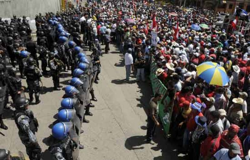 Honduras, partida en dos