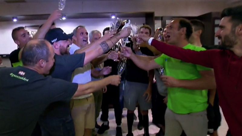 Vuelta a España 2019 | Así celebró el Euskadi-Murias la victoria de Mikel Iturria en Urdax