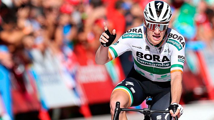 Vuelta ciclista a España - Vuelta 2019 | Sam Bennett se impone en el accidentado 'sprint' de Oviedo