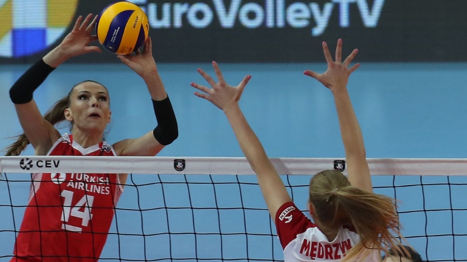 Voleibol - Campeonato de Europa femenino, 2ª Semifinal desde Ankara - ver ahora