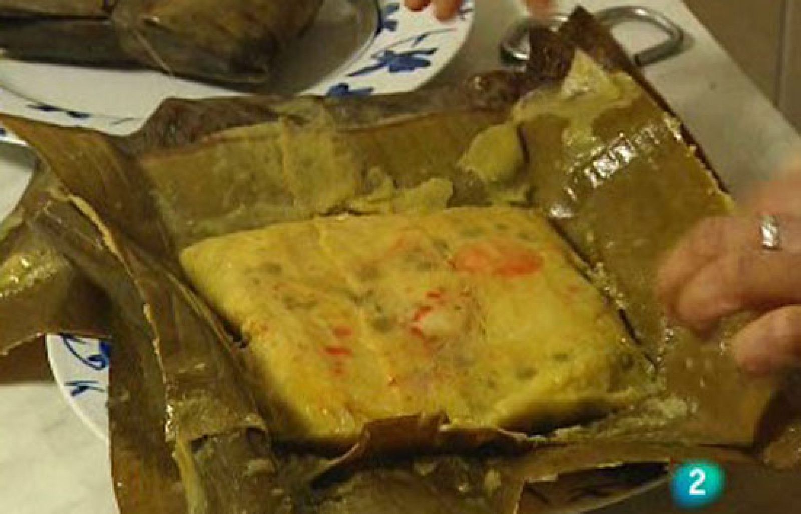 Con todos los acentos - La receta de tamal valluno, un plato típico colombiano - Con todos los acentos | Ver