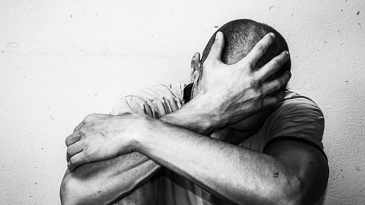 Telediario 1 - Hablar es la mejor prevención del suicidio, según los expertos