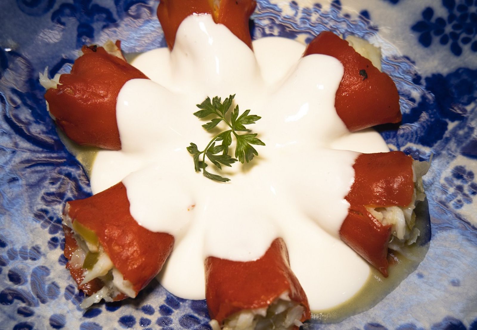 "Pimientos del piquillo rellenos de bacalao" de Dani García | Ver