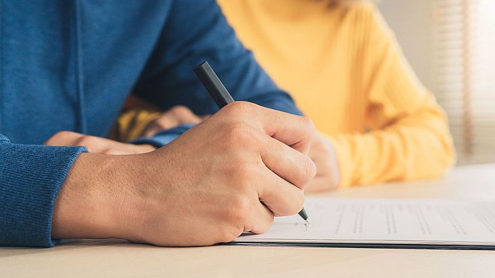 Telediario 1 - Muchos de los consumidores denuncian falta de información al firmar una hipoteca referenciada al IRPH